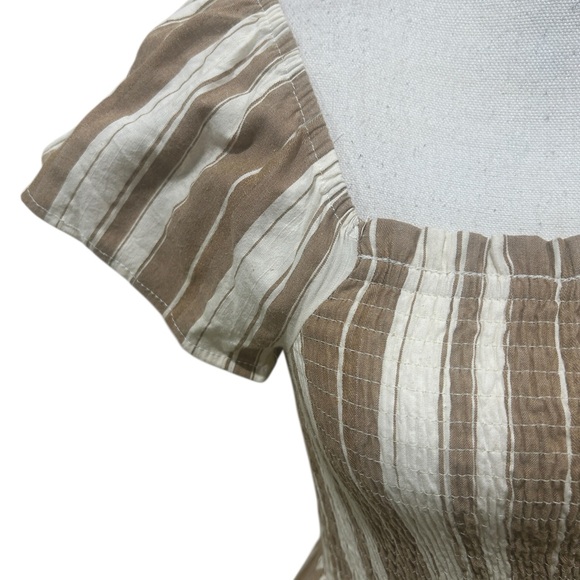 Lost + Wander Beige/White Striped Square Neck smocked Mini Dress size medium - Picture 5 of 9